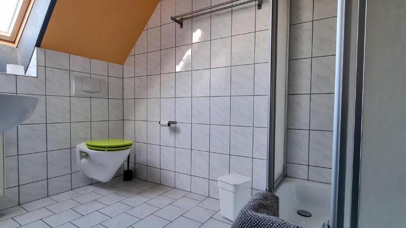 스탠다드 트리플 룸, Harz Hostel