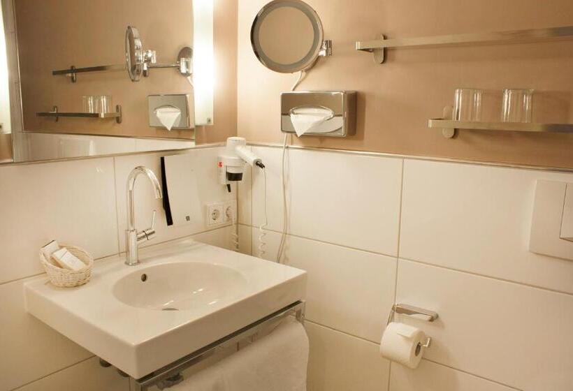 Номер Стандарт, Bayerischer Hof