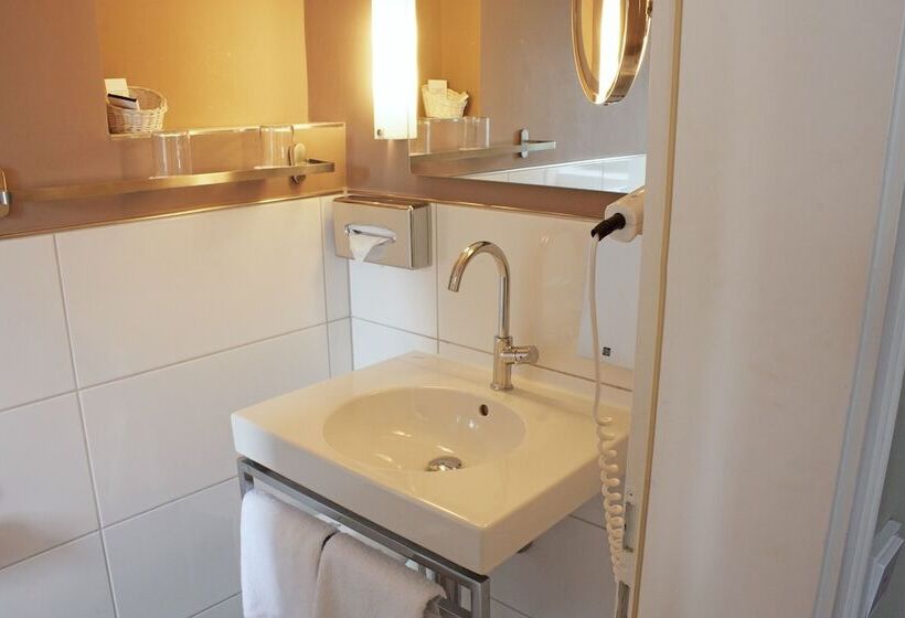 Номер Стандарт, Bayerischer Hof