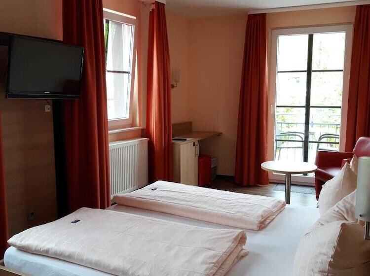 Quarto Triplo Estandar, La Baia