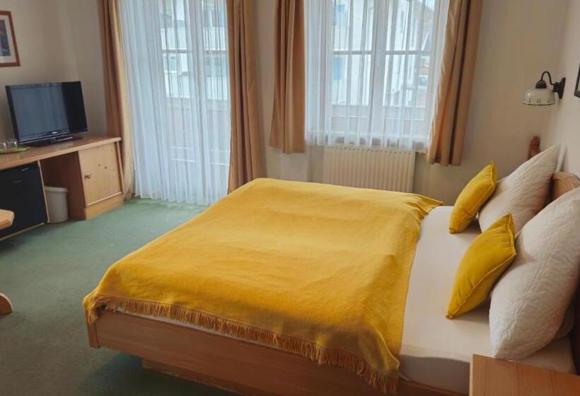 Номер Superior, Pension Geiger
