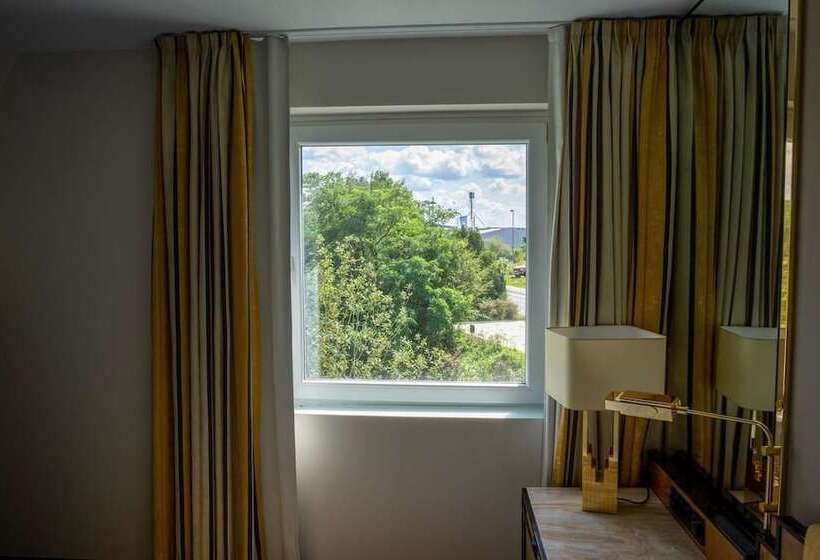 经济房, Berghotel Johanneshöhe