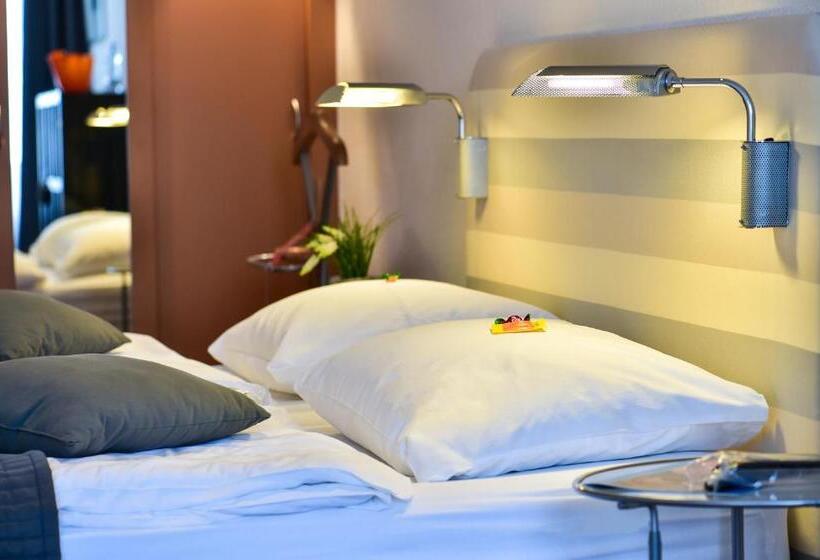 Номер Стандарт, Stadt Hotel Iserlohn