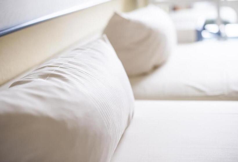 Номер Стандарт, Stargaze Forum Hotel Düsseldorf Hilden