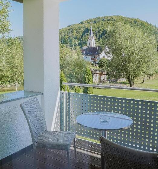 Полулюкс с Балконом, Züfle Hotel Restaurant Spa