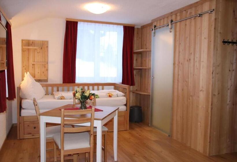 Номер Стандарт Трехместный, Gästehaus Landhaus Tyrol