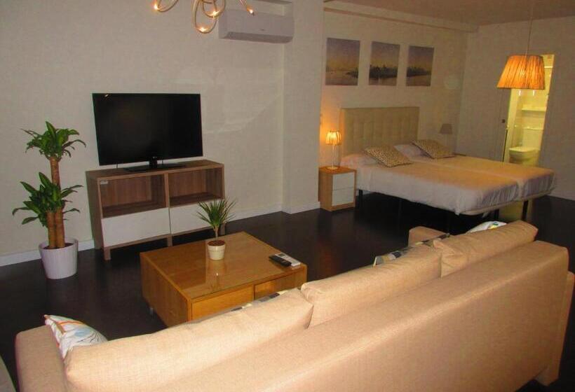 استودیوی استاندارد, Dormavalencia Hostel