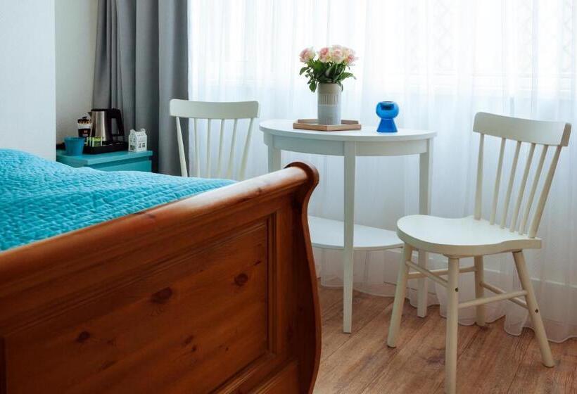 Quarto Comfort, Corel