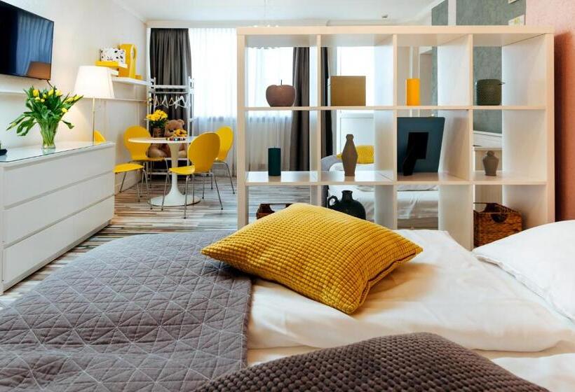 Quarto Familiar, Corel