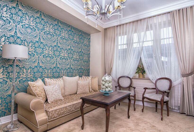 سوییت جونیور, Rezydencja Luxury Hotel Bytom Piekary śląskie
