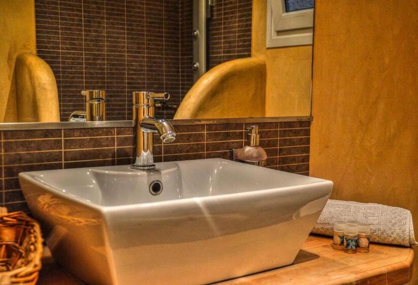 豪华房间, Iro Suites