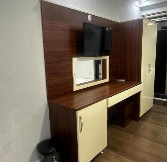 Трехместный Номер Deluxe, Ada Motel