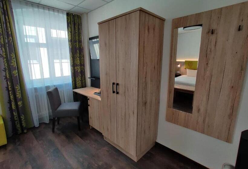 Номер Стандарт Трехместный, Goldene Traube