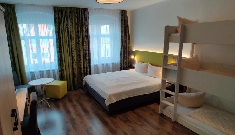 Family Suite, Goldene Traube