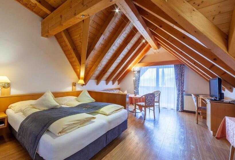 Номер Стандарт с Балконом, Frühstücks Hotel Olympia