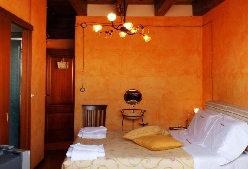 Номер Стандарт, La Casa Sulla Collina D'oro