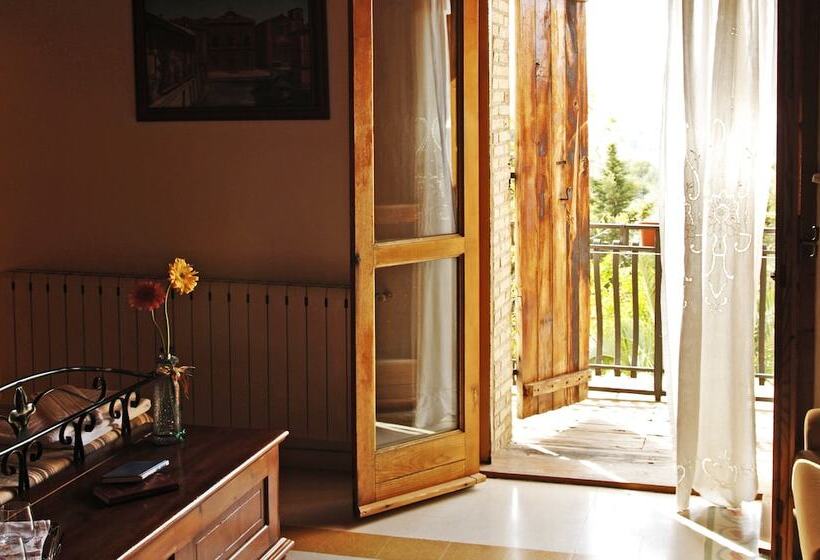 Номер Стандарт Трехместный, La Casa Sulla Collina D'oro