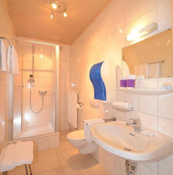 Трехместный Номер Комфорт, Gasthof Zur Post Hotel Parkplatz