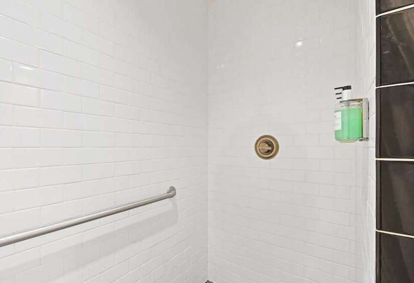 장애인을 위한 스위트, The James Madison Inn