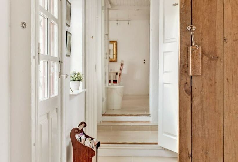 Апартаменты 1 Спальня, Bed And Breakfast åløkke