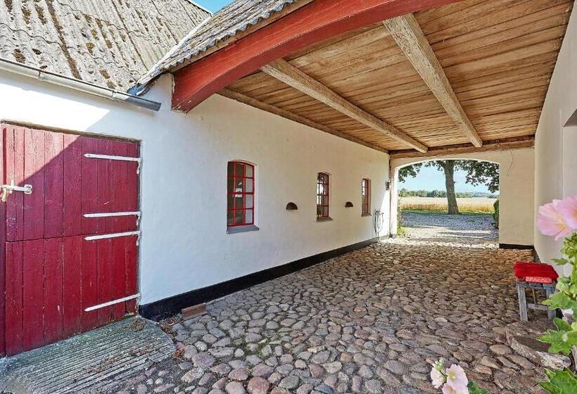 Номер Стандарт, Bed And Breakfast åløkke