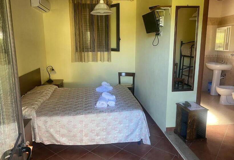 Четырехместный Номер Стандарт, B&b La Torretta