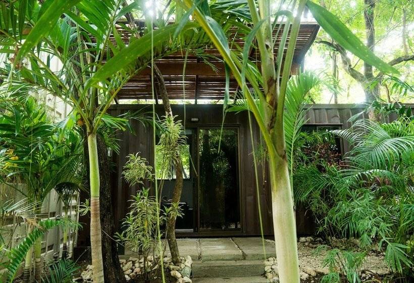 带花园景观的标准三人间, Green Sanctuary