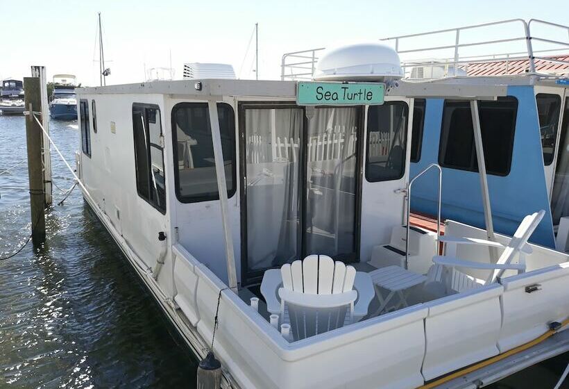 Бунгало Стандарт, Mangrove Marina And Resort Aqualodge Houseboats