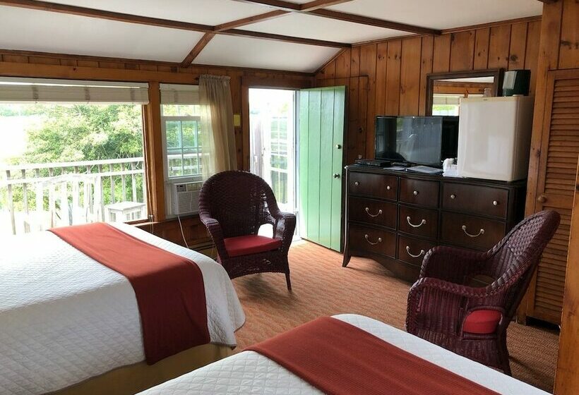 Номер Стандарт 2 Двуспальные Кровати, Spring Garden Inn
