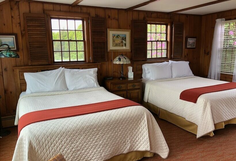 Номер Стандарт 2 Двуспальные Кровати, Spring Garden Inn