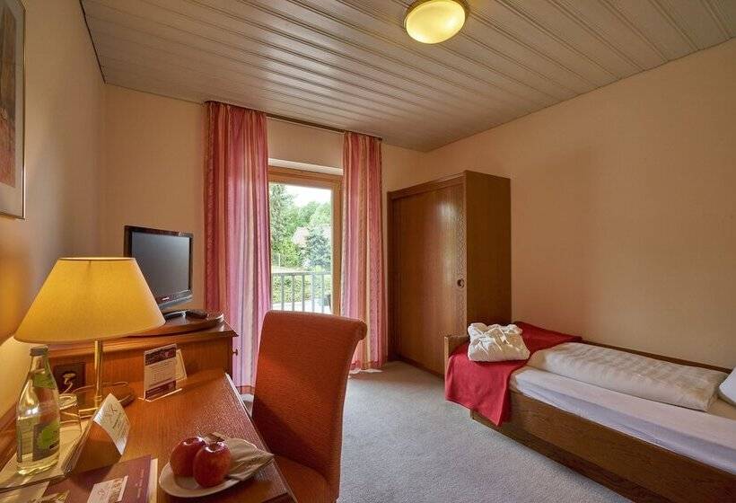 Номер Стандарт Индивидуальный, Wellnesshotel Zum Koch