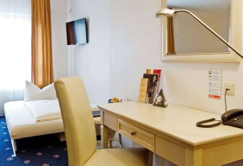اتاق استاندارد سه نفره, Arthotel Ana Petite