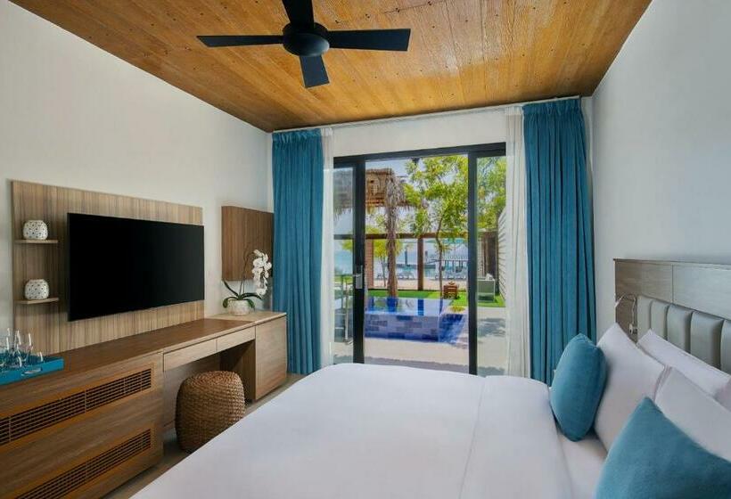 Номер Стандарт, Anantara World Islands Dubai Resort