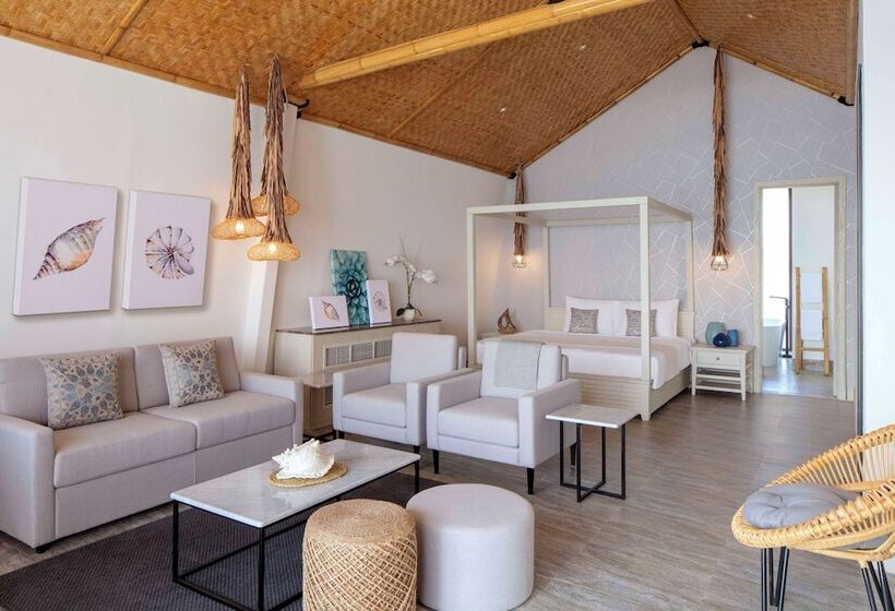 小型套房带海景, Anantara World Islands Dubai Resort