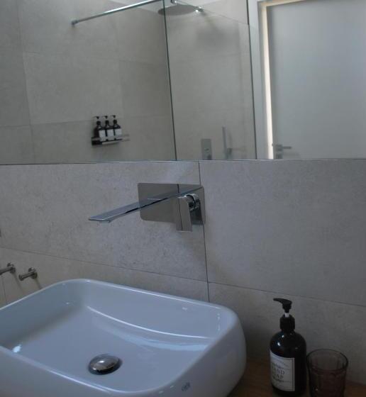 اتاق لوکس با چشم‌انداز دریا, Palazzo Del Cavaliere