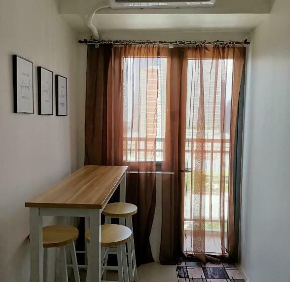 발코니가 있는 스위트, Like Condo With Balcony