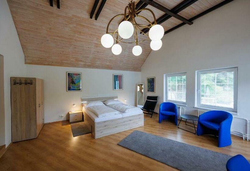 Семейный Номер, Pension U Golfu Cihelny