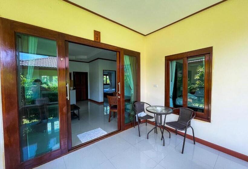 Семейный Номер, Mingmongkol Resort