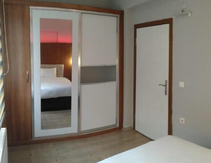 Семейный Номер, Kb Apart Otel
