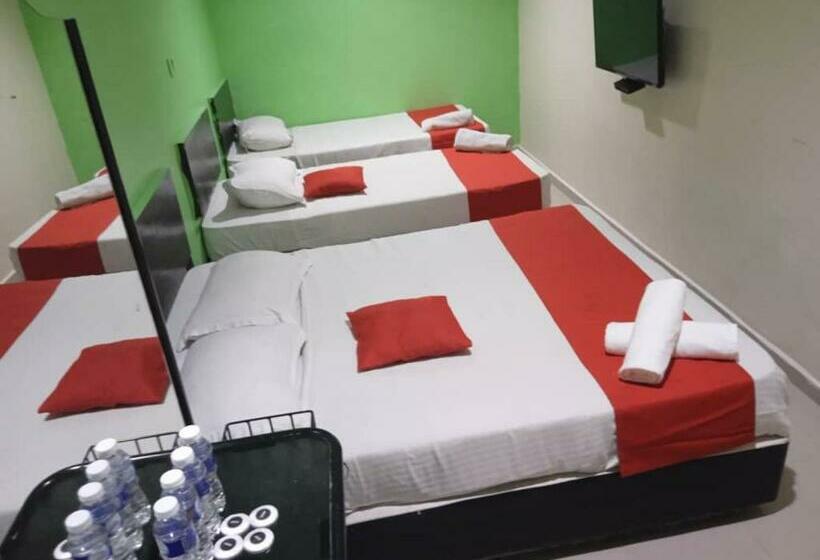 Четырехместный Номер Стандарт, Ezi Hotel Klang