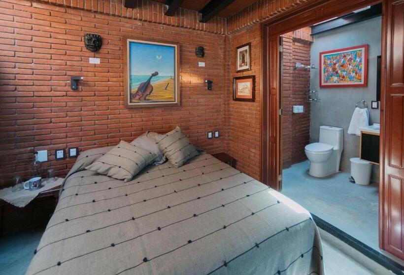 Студия Стандарт, Larimar Gallery Y Hotel Boutique
