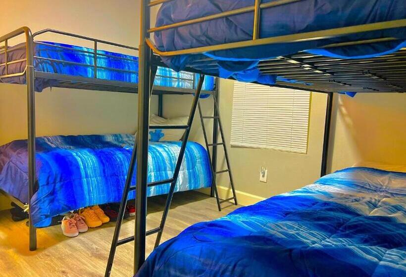 スタンダード４人部屋, Stop Inn Stay Hostel
