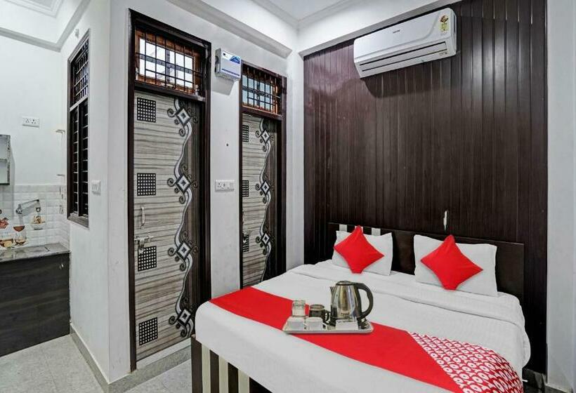 اتاق کلاسیک سه تخته, Flagship Visitor Guest House