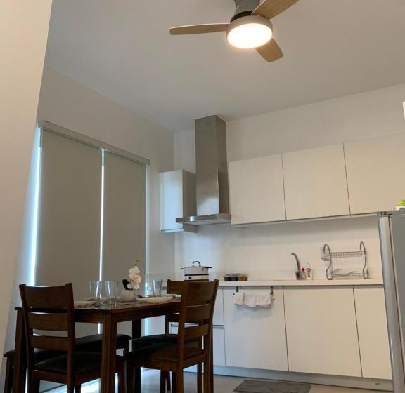 套房, Real Serene Suite By Azure North