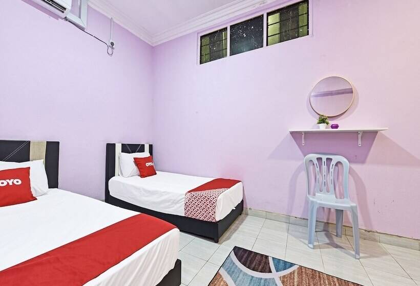 Трехместный Номер Deluxe, Oyo 90551 Zn Mix Homestay & Roomstay