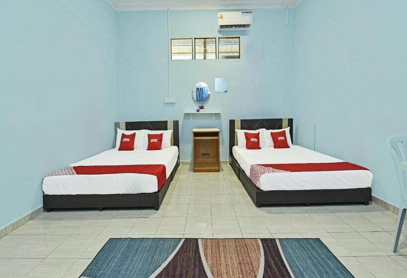 Номер Стандарт Трехместный, Oyo 90551 Zn Mix Homestay & Roomstay