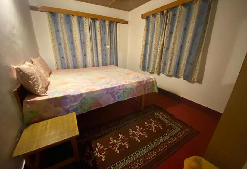 Quarto Estandar, Gomang Guest House Leh