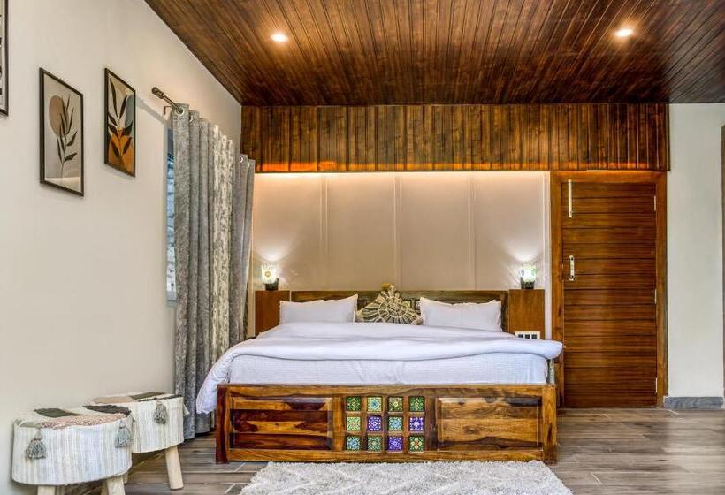 Люкс Deluxe Кровать Кинг, The Frostwood Resort