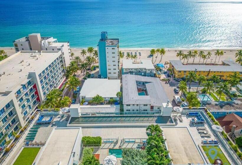منزل غرفة نوم واحدة, Rooftop Pool   Hot Tub   Hollywood Beach Broad   Walk