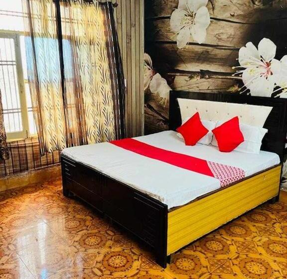 Трехместный Номер Классика, Oyo 93433 Gill  & Restaurant